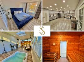 Ultimate Luxury Villa - Pool, Sauna, Hot Tub & More，位于帕特森的酒店