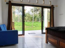 Sollo-Sollo Coco Farm Stay，位于Pulau Sarang的酒店