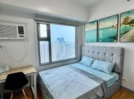 Cozy 1BR Condo in Manila Near US Embassy and Robinsons Place Manila