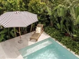 Stylish Noosa home, steps to the beach!