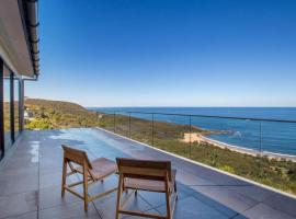 'Spectacular Ocean Views' by HolidayCo，位于克里卡尔的酒店