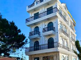 Lotus Hotel Đà Lạt，位于胡志良的酒店
