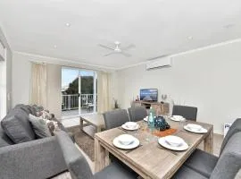 Beach Escape at Caves Beach Villas