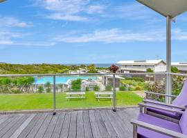 Villa 27 at Caves Beach Villas，位于洞穴海滩的酒店