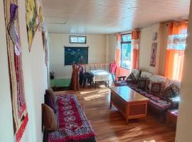 ZULUK HOMESTAYS Mountain inn，位于Zuluk的酒店