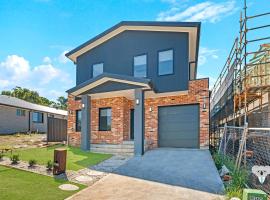 KozyGuru Cobbitty Brand New Stylish 4BR House，位于Cobbitty的酒店