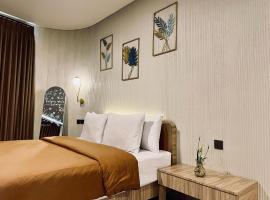HeHa Waterfall Suites & Camping Ground，位于Paragajen的酒店