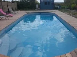 Petite maison bretonne 2 personnes accès piscine