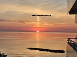 Terrazzo sul mare
