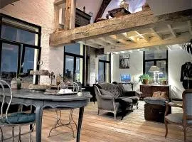 The Lofty Mystic's Lodge