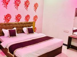 Dewda hotel & restaurant，位于Rājsamand的酒店