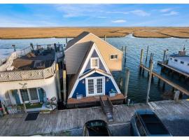 Jones Beach Houseboat，位于Seaford的酒店