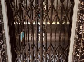 HOTEL K-R-I-S-H-N-A INN Near City Temple Road，位于普里的酒店