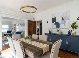 Luxury Short and Midterm Hyde Park Getaway