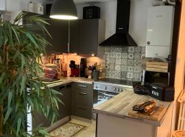 28 rue Louis Bleriot 72700 Alonnes，位于Allonnes的酒店