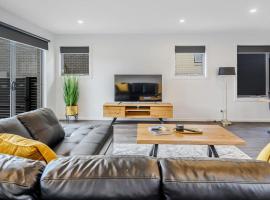 Villa 4 NEW 3Bed 2 Bath，位于Warrane的酒店