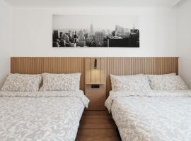 HeiStay-30sec from Hongdae SubwayStop-Elevator，位于首尔的酒店