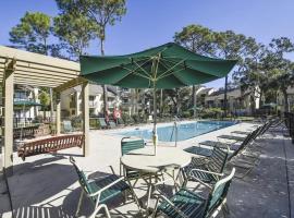 Coligny Villas with Pool and near Beach，位于希尔顿黑德岛的酒店