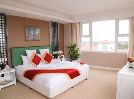 NINH KIỀU FORTUNELAND HoTel，位于芹苴的豪华型酒店