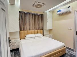 Aleph Residence 1 Bed Room Apt Citi Housing Main Road Gujranwala，位于Ado Rāi的酒店