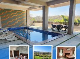 Skyview Villa Udaipur 2 with private pool 5BHK villa，位于乌代浦的酒店