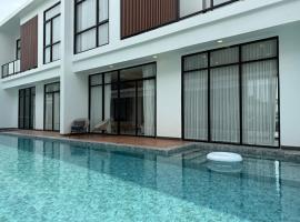 Unique Beach Style 3 Bedroom Villa with Mega Pool，位于北芭堤雅的别墅