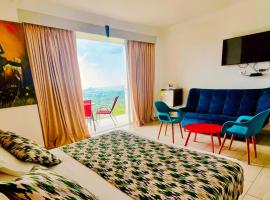 Hotel Entre Lomas，位于圣罗莎德卡瓦尔的酒店
