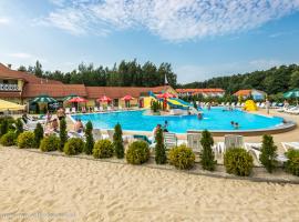 Holiday Park Kacze Stawy，位于韦巴的酒店