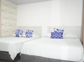 Hotel BRISAS DEL MAR CENTRO HISTORICO，位于圣玛尔塔的酒店