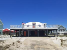 The Spaceship House!，位于纳瓦拉的酒店