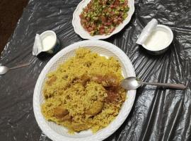 بيت راس هوستل，位于Bayt Raʼs的酒店