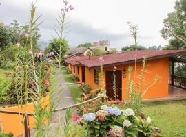 El Santuario Ecolodge - Hotel & Dorms，位于下博克特的青旅