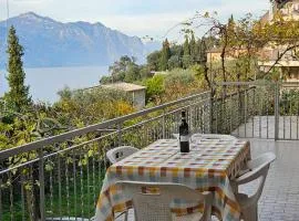 Marilena's large apartament