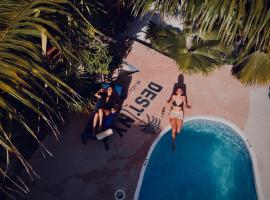 Destiny beach hotel and club，位于Marumbi的酒店