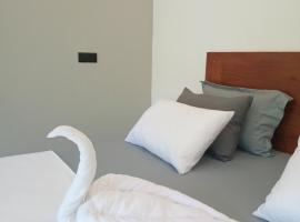 The Palms view airport villa，位于Minuwangoda的酒店