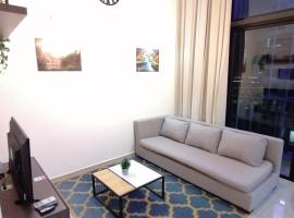 i-Duplex 1M2R2B Condo - LED Garden, Fun Fair, Waterpark, Wax Museum, Mall & More!，位于莎阿南的酒店