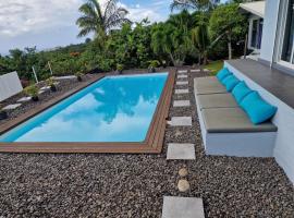 Bungalow Premium Tahiti，位于普纳奥亚的民宿