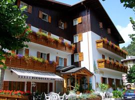 Hotel Milano，位于皮亚扎托雷的酒店