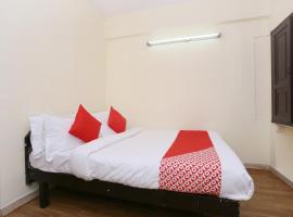 OYO Flagship 74902 Gandhari Amman Covil Ln，位于Pūvār的酒店