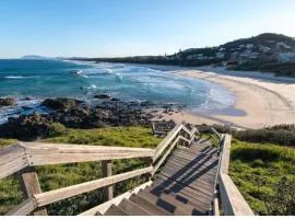 Port Macquarie Ocean Escape