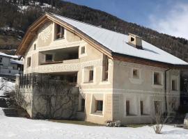 Apartment for 1-4 people Chasa Plazzöl，位于米施泰尔的酒店
