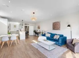 Luxury 5 Bedroom, 4 Bathroom Home in Purley