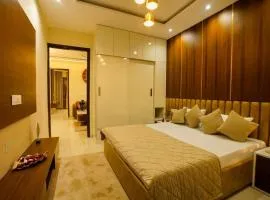 3bhk fully furnished premium service flats