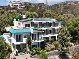 Chirping Hills Resort,Bhimtal，位于比姆塔尔的酒店