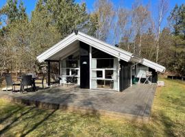 Flot feriehus på Læsø - tæt på strand, natur og Vesterø Havn，位于维斯特罗哈文的酒店