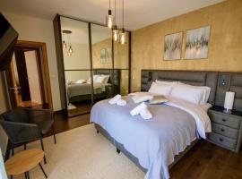 LUXE COASTAL RETREAT Apartment，位于亚历山德鲁波利斯的酒店
