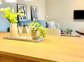 Top Lage, Familienfreundlich mit Garten & Parkplatz - bis zu 6 Pers - Family & Friends LODGE，位于格洛米茨的木屋