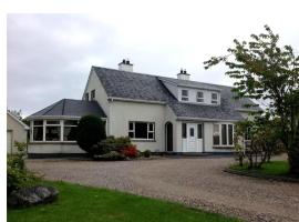 Cloncha House B&B，位于卡尔达夫的酒店