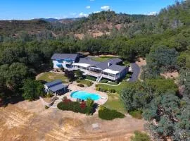 5BR Estate On Acreage with Private Pool, Near Hiking