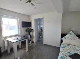Messe und Bundeswehr Apartment
